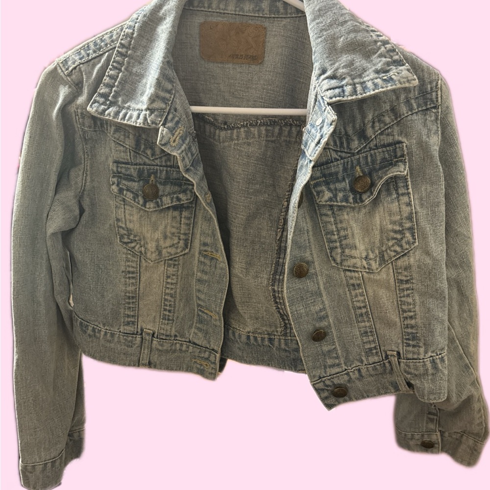 Classic Light Wash Denim Jacket - Light Blue